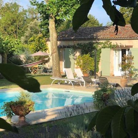 Gite 2-4 Couchages Situe Dans Un Magnifique Jardin Saint-Vivien  Eksteriør billede