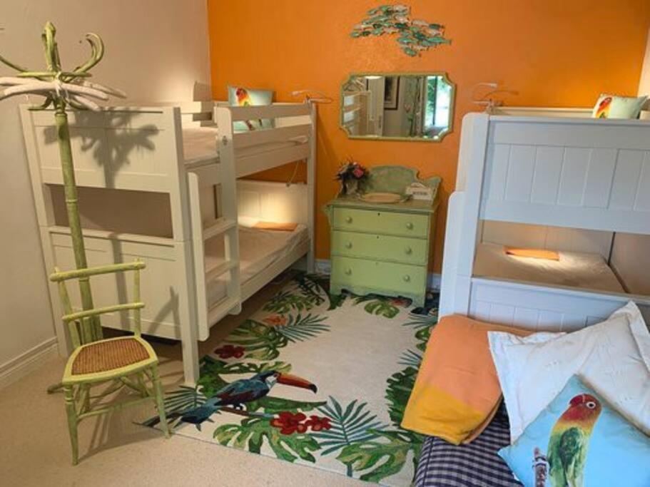 Gite 2-4 Couchages Situe Dans Un Magnifique Jardin Saint-Vivien  Eksteriør billede